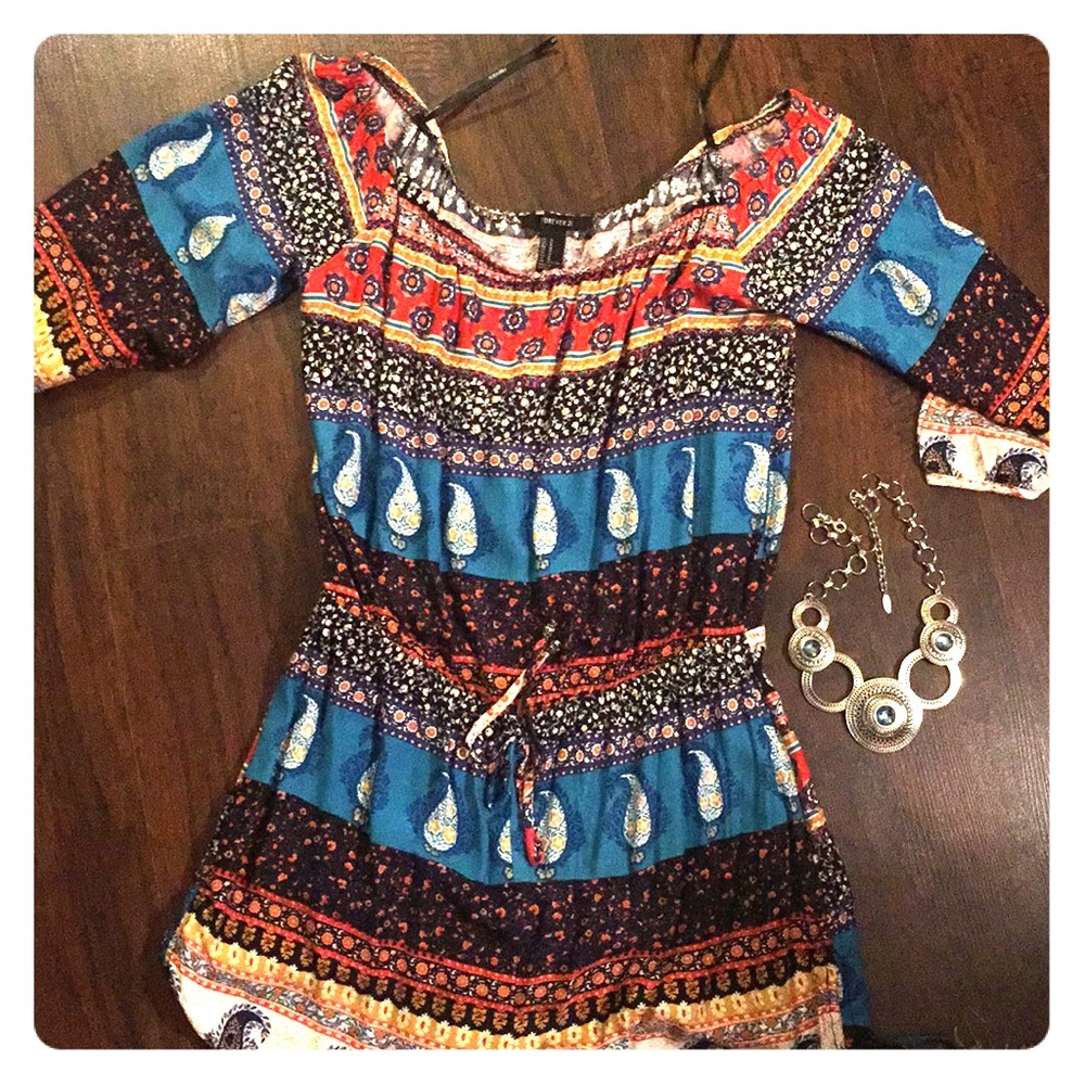 NWOT- Floral Romper 💙🌼